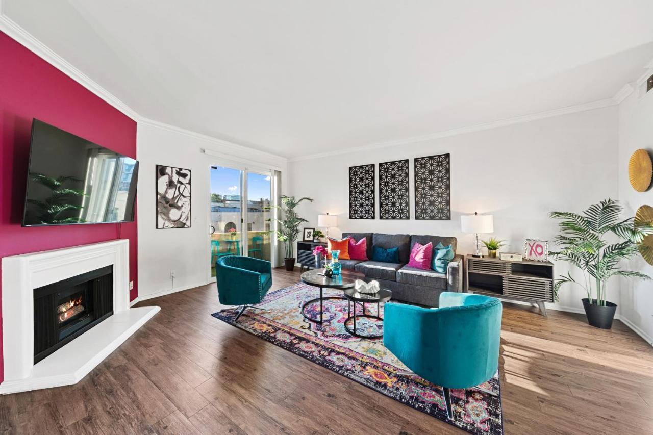Beverly Hills Chic 2 Bed 2Bath With Patio And Parking 309 Los Angeles Bagian luar foto