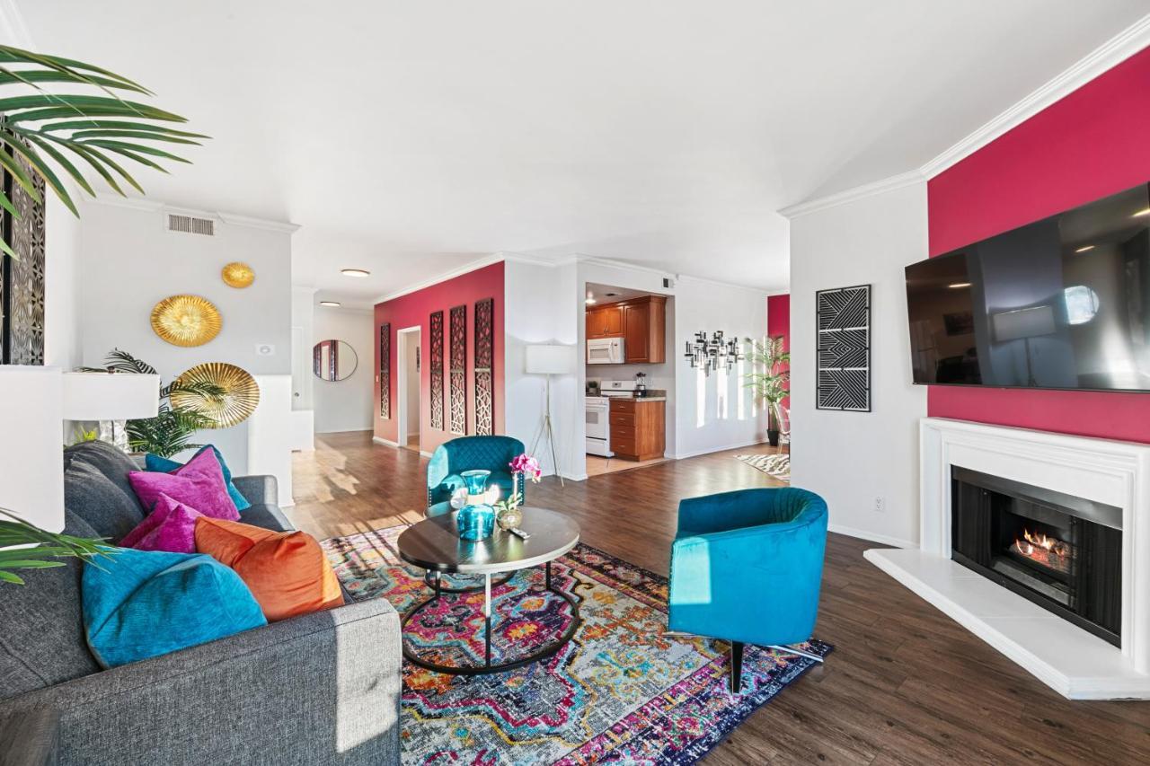 Beverly Hills Chic 2 Bed 2Bath With Patio And Parking 309 Los Angeles Bagian luar foto