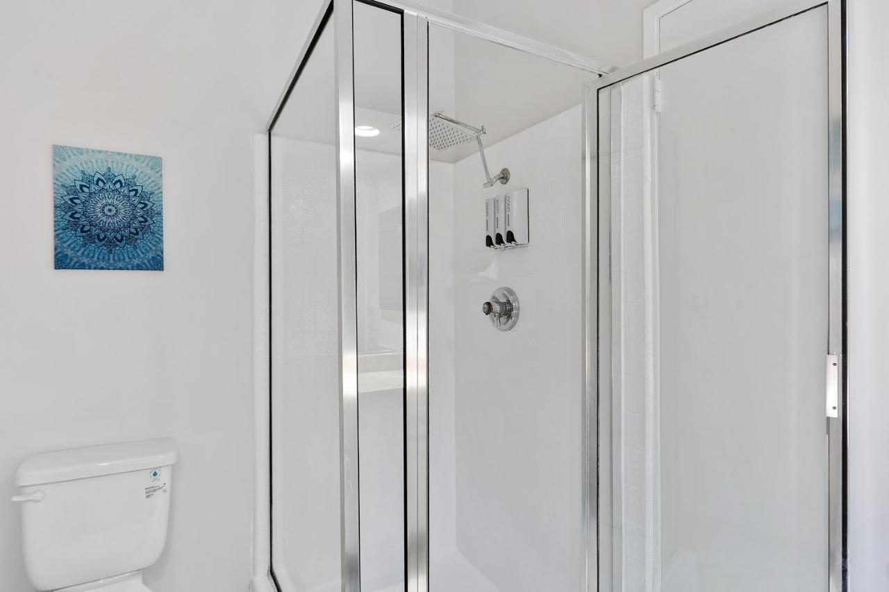 Beverly Hills Chic 2 Bed 2Bath With Patio And Parking 309 Los Angeles Bagian luar foto